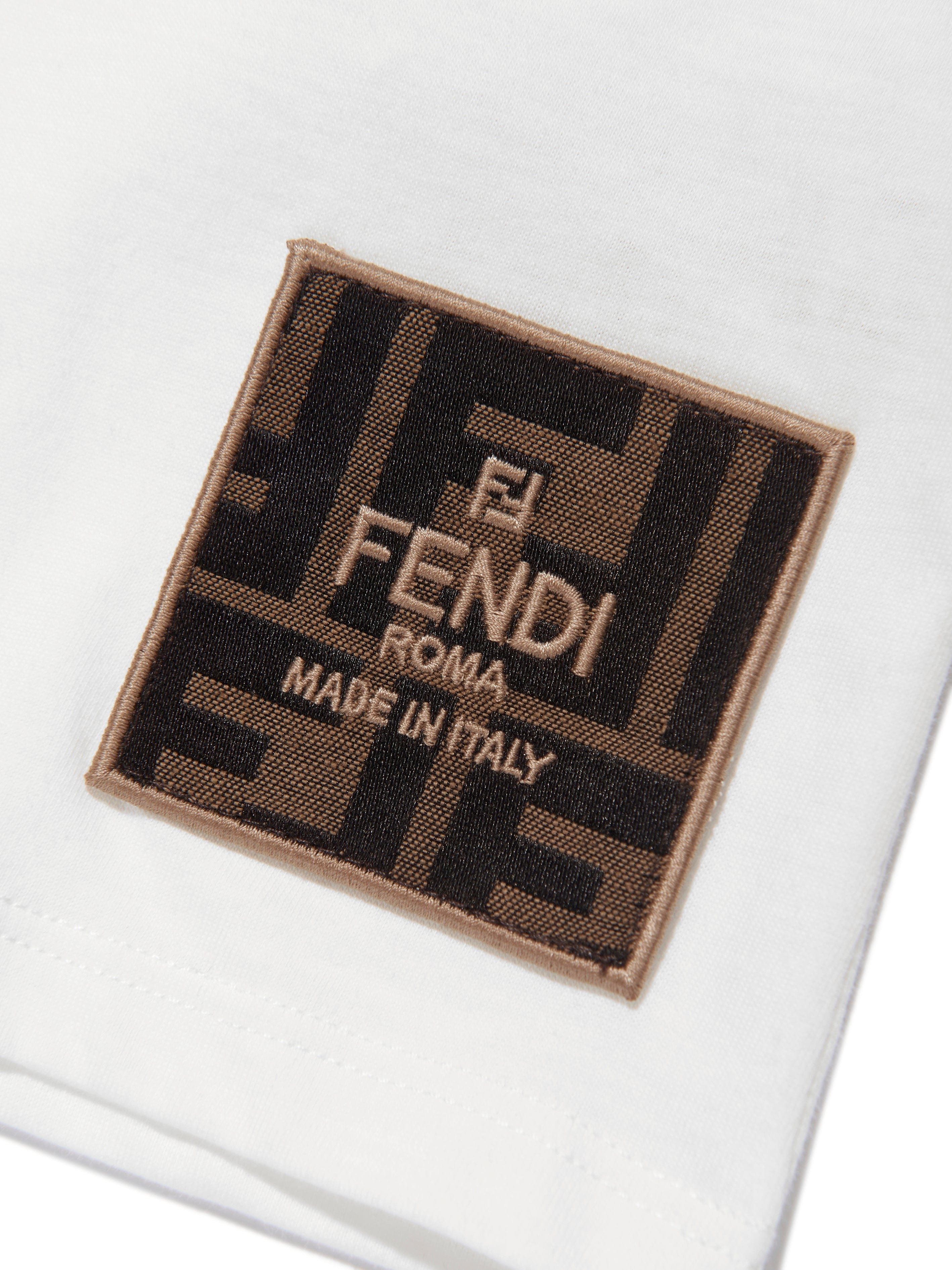 Fendi logo shop patch t shirt