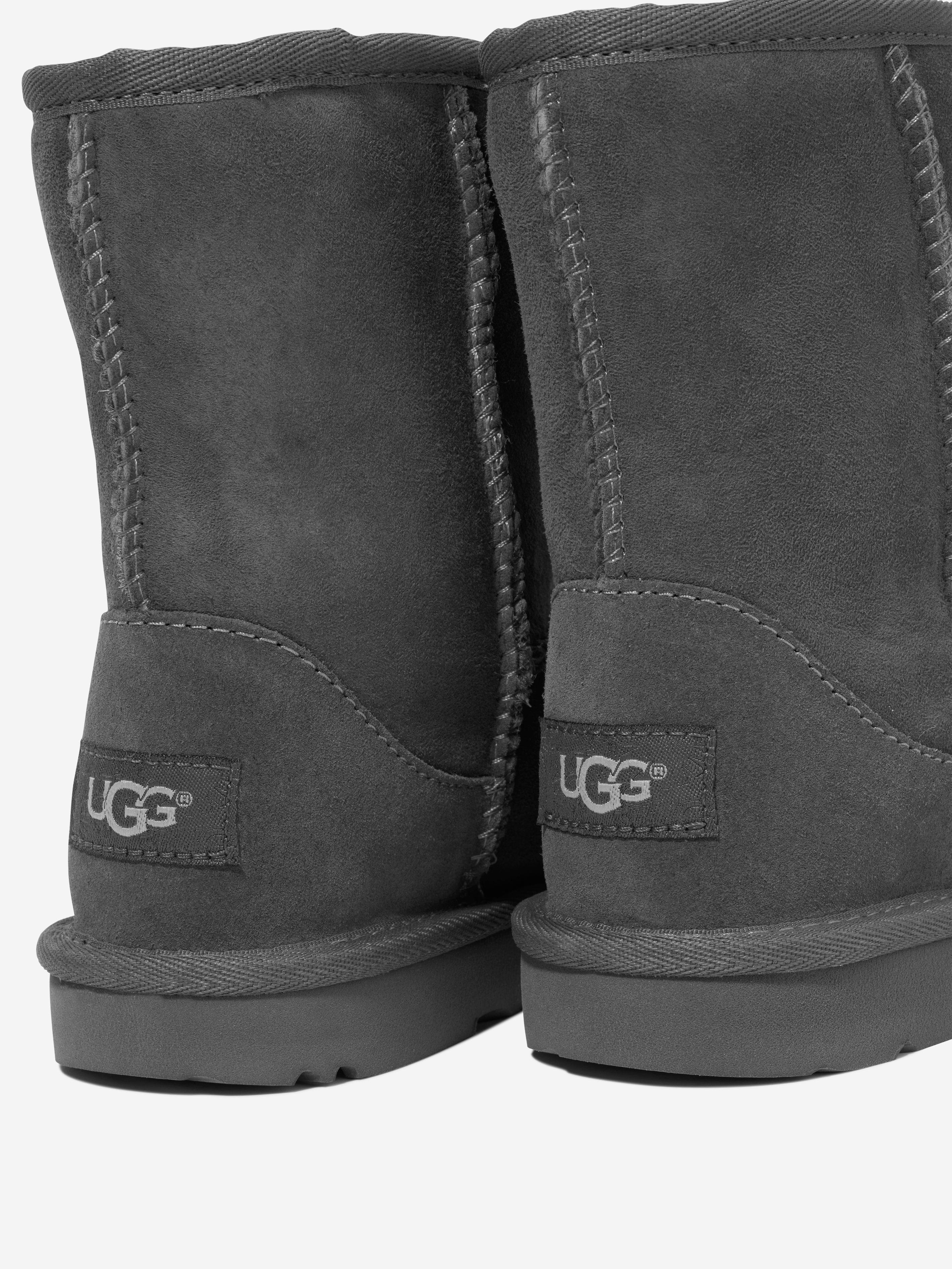 Kids store gray uggs