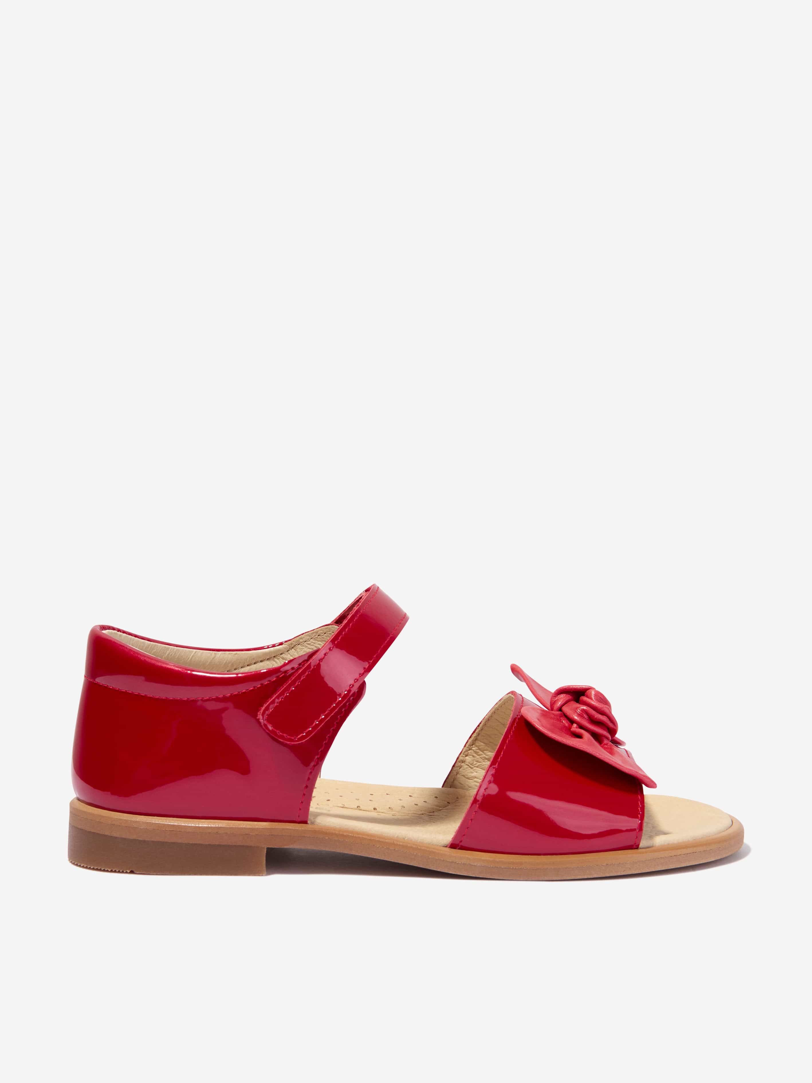 Andanines Girls Patent Leather Strap Sandals With Bow in Red